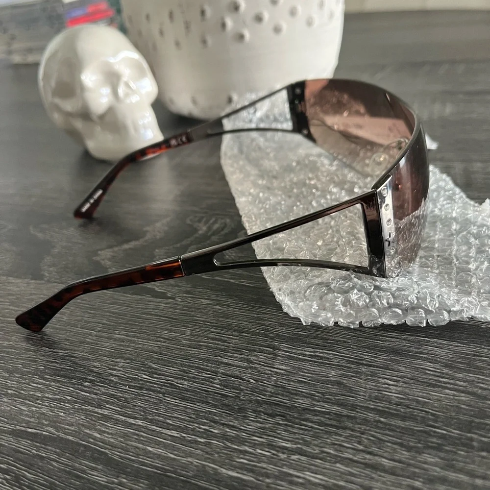 PLT Brown Gradient Curved Visor Sunglasses